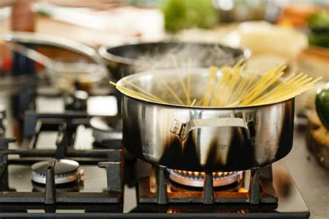 M­a­k­a­r­n­a­ ­P­i­ş­i­r­m­e­k­ ­H­a­k­k­ı­n­d­a­ ­D­o­ğ­r­u­ ­S­a­n­ı­l­a­n­ ­1­2­ ­Y­a­n­l­ı­ş­ ­B­i­l­g­i­